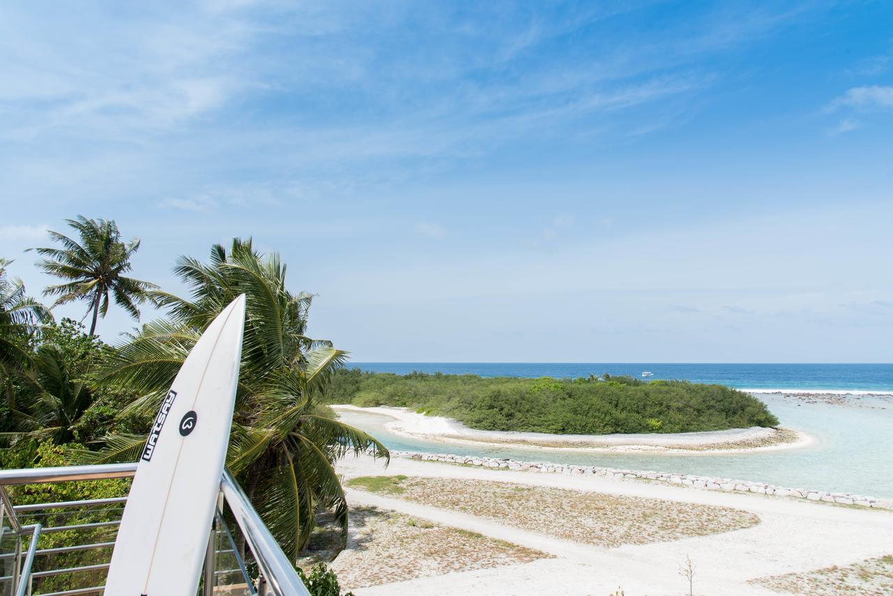 Reef Edge Thulusdhoo, Maldives Hotel Exterior foto
